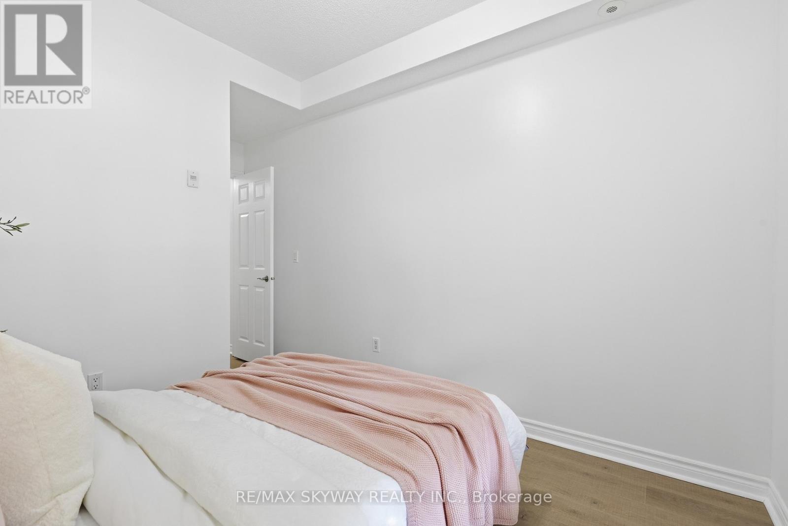 15 - 11 Pine Street, Toronto, Ontario  M9N 0A6 - Photo 34 - W13105448