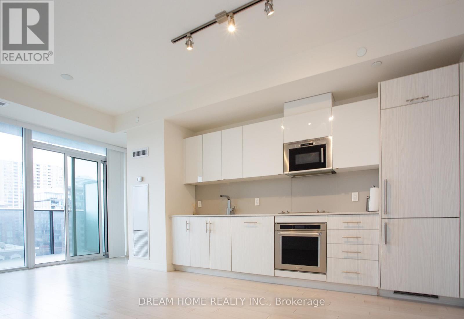 816 - 330 Richmond Street W, Toronto, Ontario  M5V 1X2 - Photo 9 - C12992228