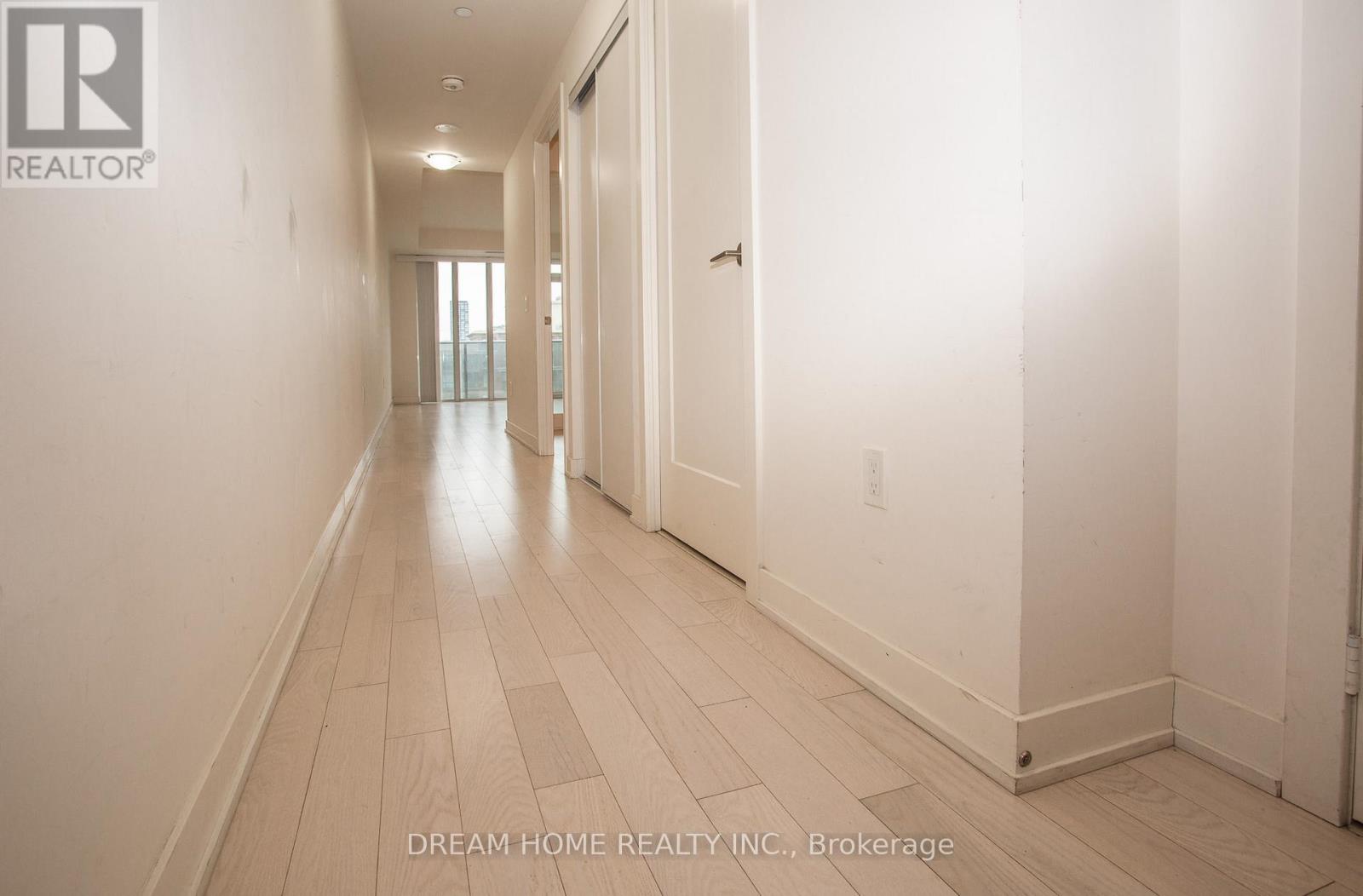 816 - 330 Richmond Street W, Toronto, Ontario  M5V 1X2 - Photo 3 - C12992228