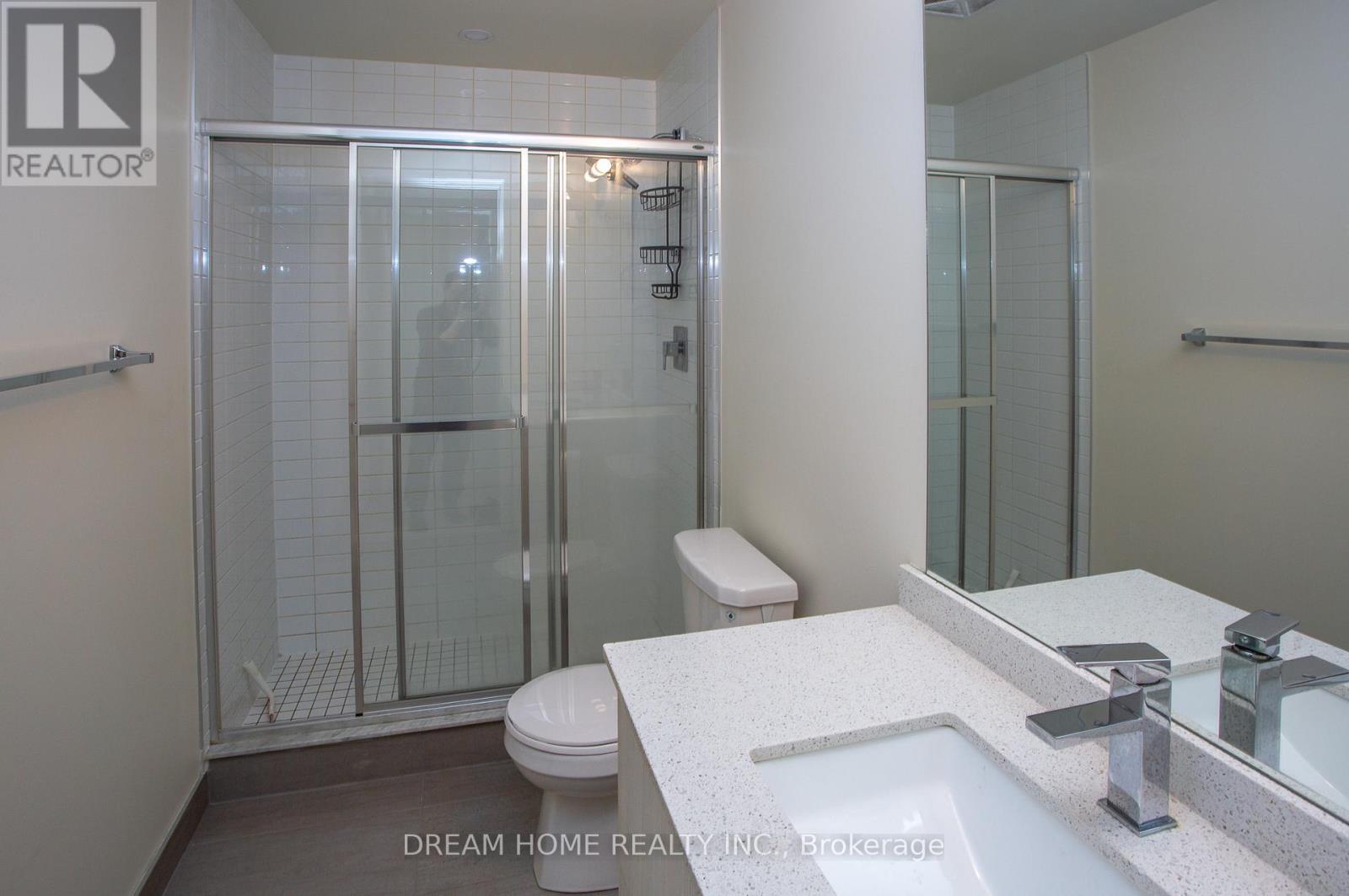 816 - 330 Richmond Street W, Toronto, Ontario  M5V 1X2 - Photo 16 - C12992228