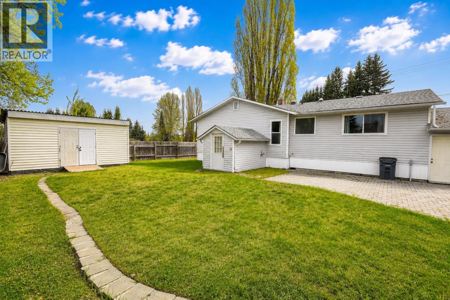 4090 Weisbrod Road, Prince George, British Columbia  V2K 2S5 - Photo 2 - R3121462
