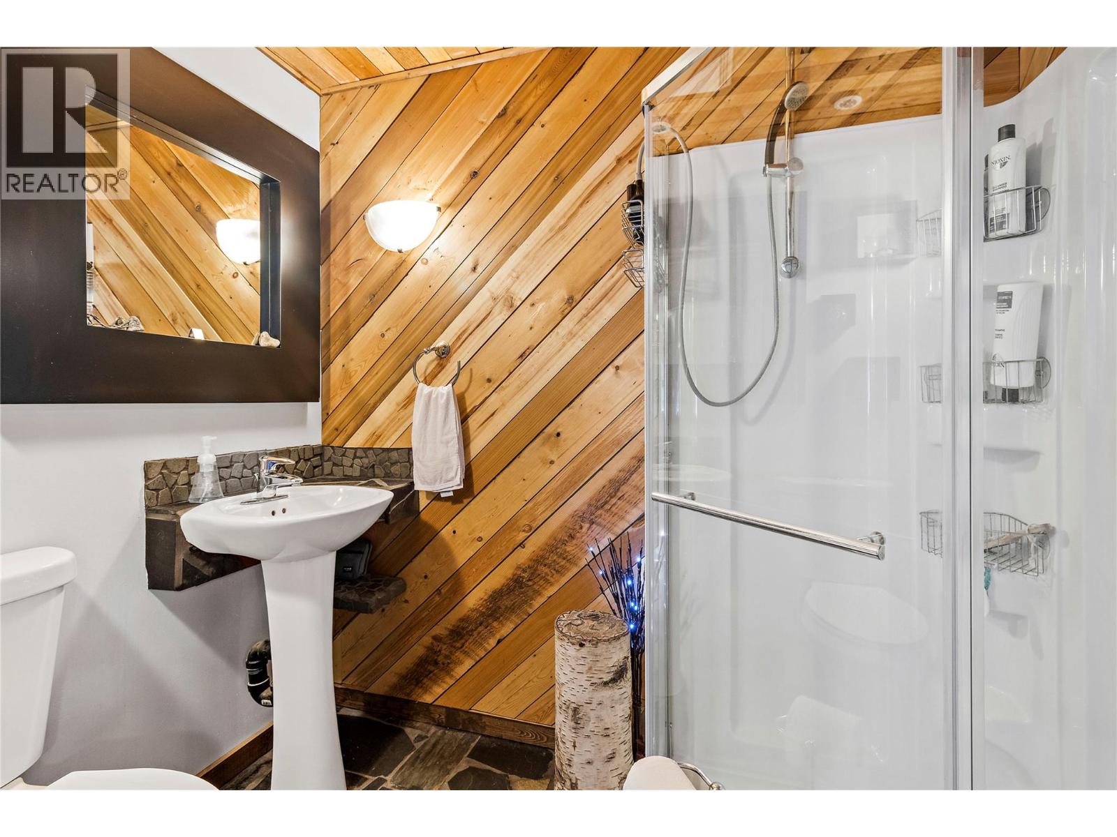 1446 Nittel Road, Seymour Arm, British Columbia  V0E 1M0 - Photo 25 - 10373345
