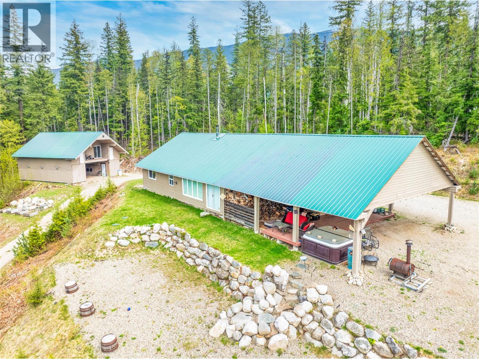 1446 Nittel Road, Seymour Arm, British Columbia  V0E 1M0 - Photo 34 - 10373345
