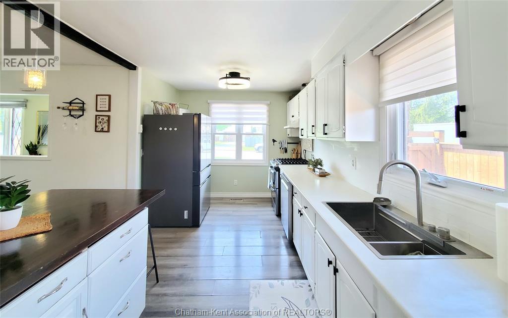 10 Athlone Road, Tilbury, Ontario  N0P 2L0 - Photo 11 - 26010587