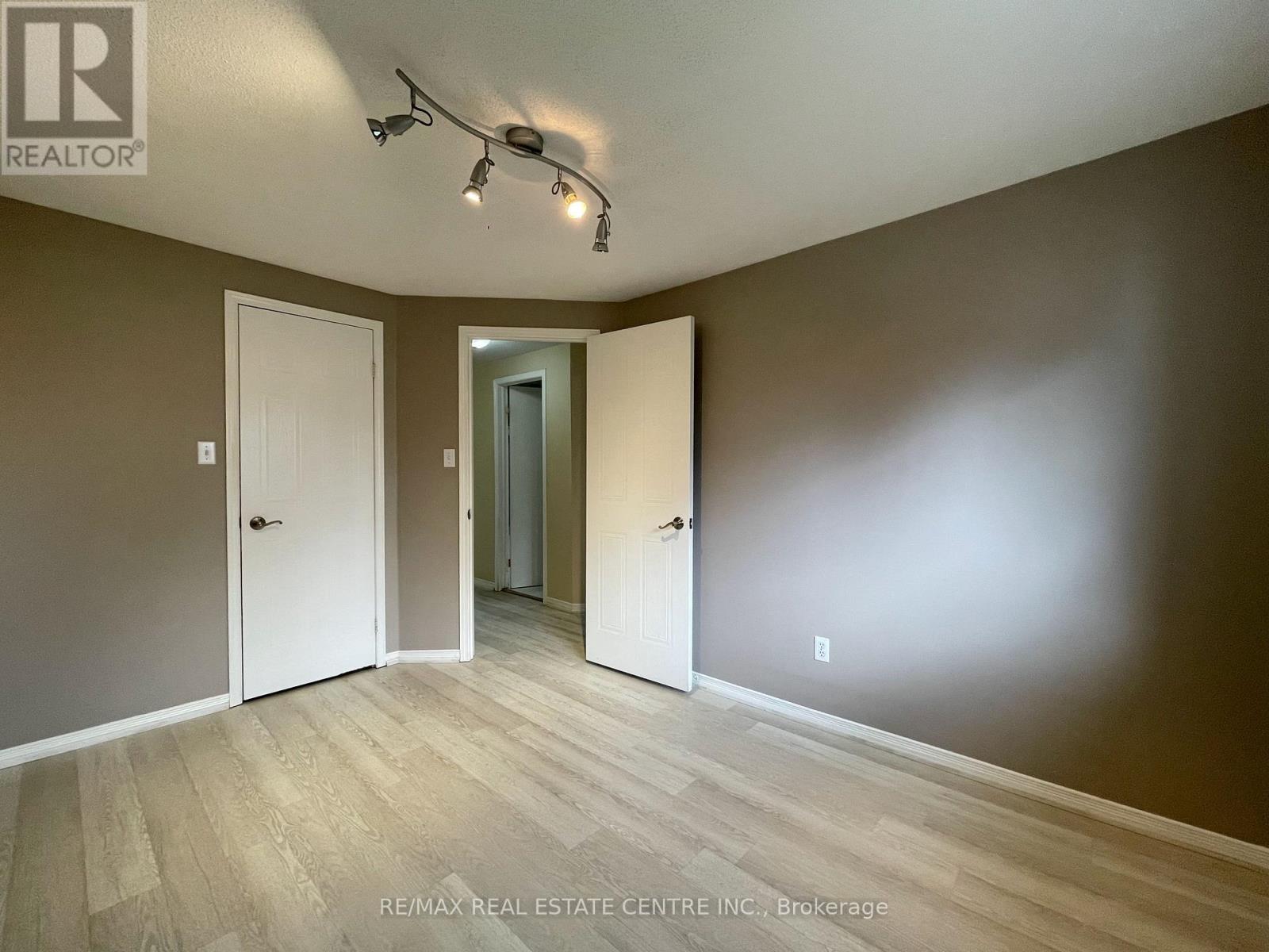 220 Pastern Trail, Waterloo, Ontario  N2K 3X4 - Photo 18 - X13105364
