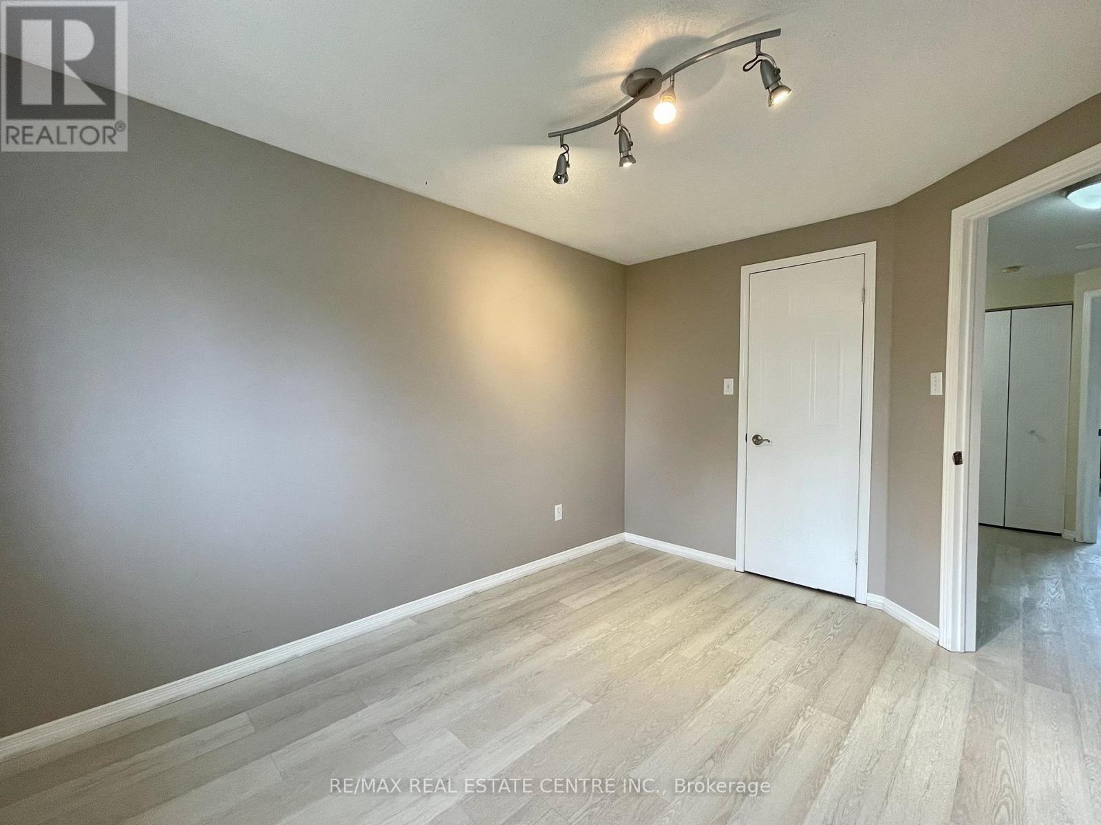 220 Pastern Trail, Waterloo, Ontario  N2K 3X4 - Photo 19 - X13105364