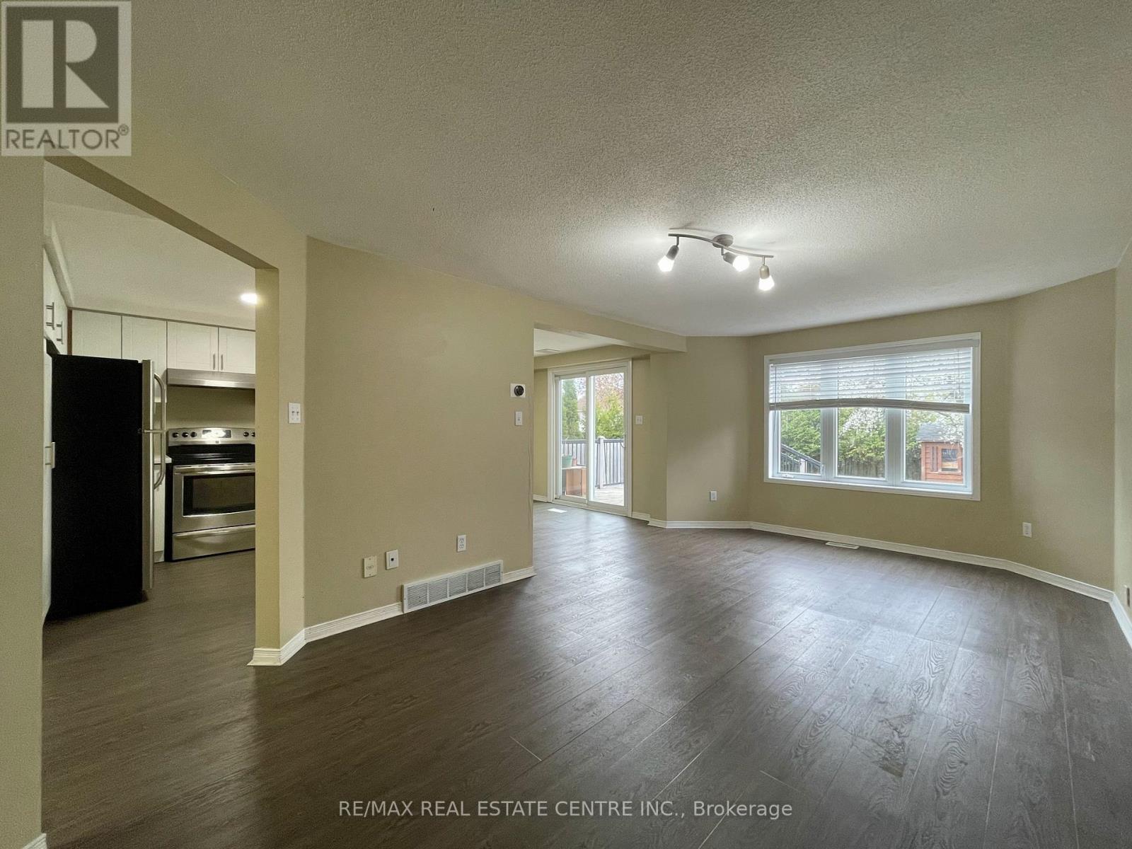 220 Pastern Trail, Waterloo, Ontario  N2K 3X4 - Photo 3 - X13105364