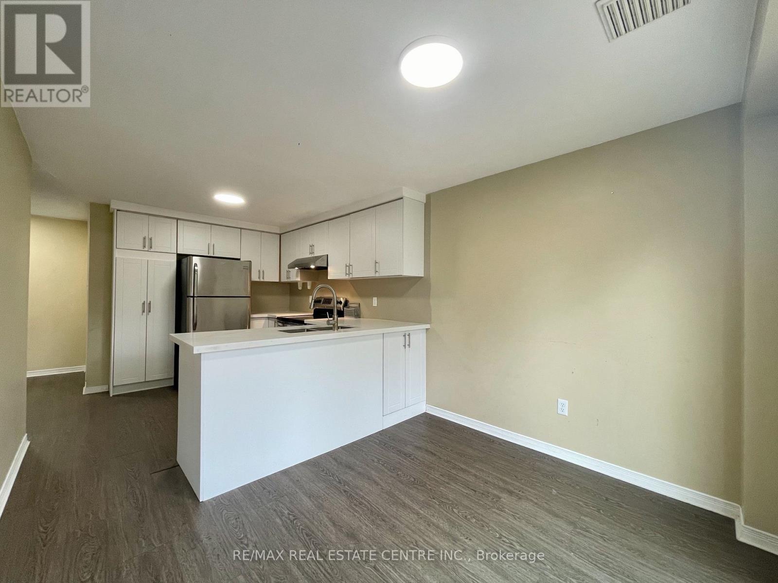 220 Pastern Trail, Waterloo, Ontario  N2K 3X4 - Photo 5 - X13105364