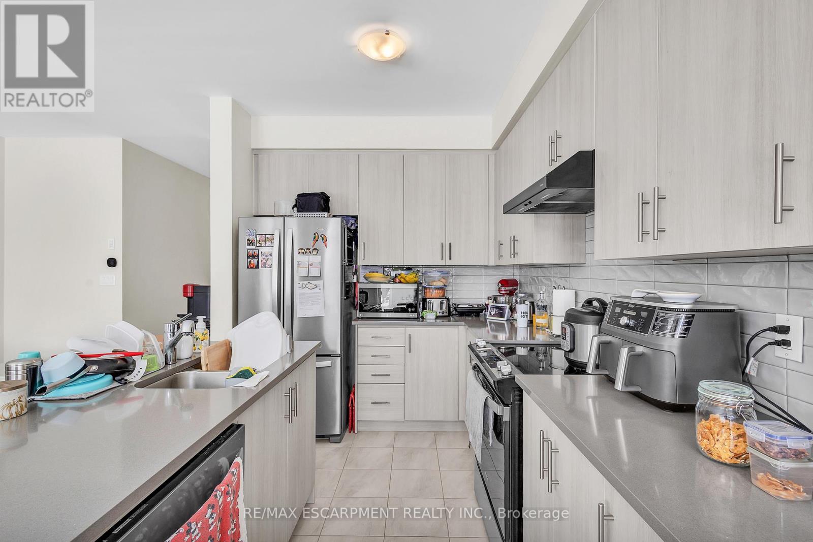 12 Blackberry Lane, Thorold, Ontario  L3B 0L3 - Photo 10 - X13105400