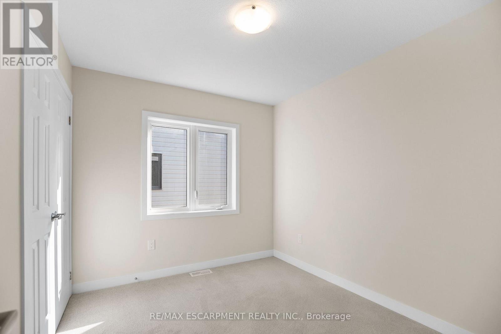 12 Blackberry Lane, Thorold, Ontario  L3B 0L3 - Photo 19 - X13105400