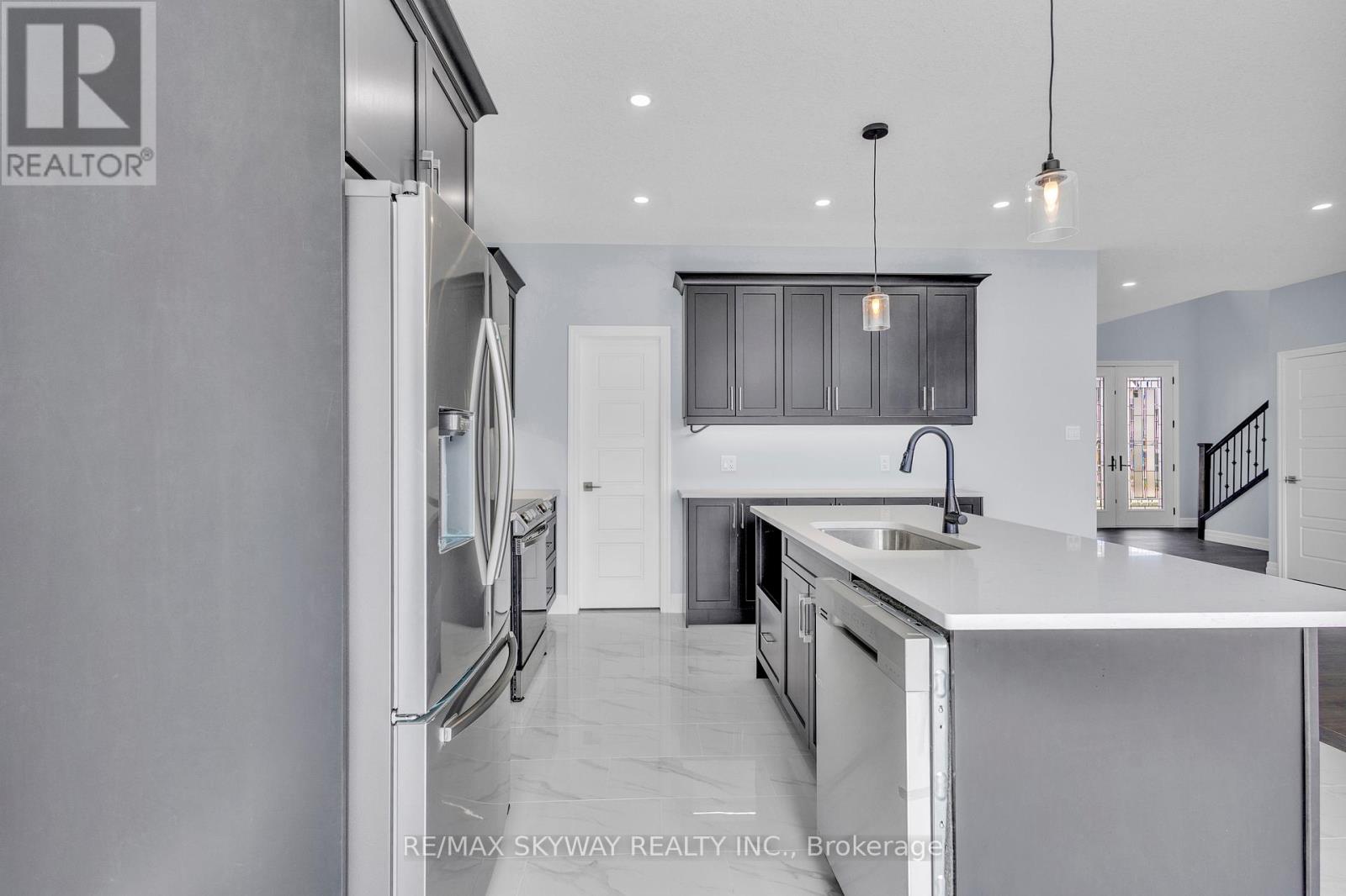 176 Foxborough Place, Thames Centre, Ontario  N0M 2P0 - Photo 31 - X13105462