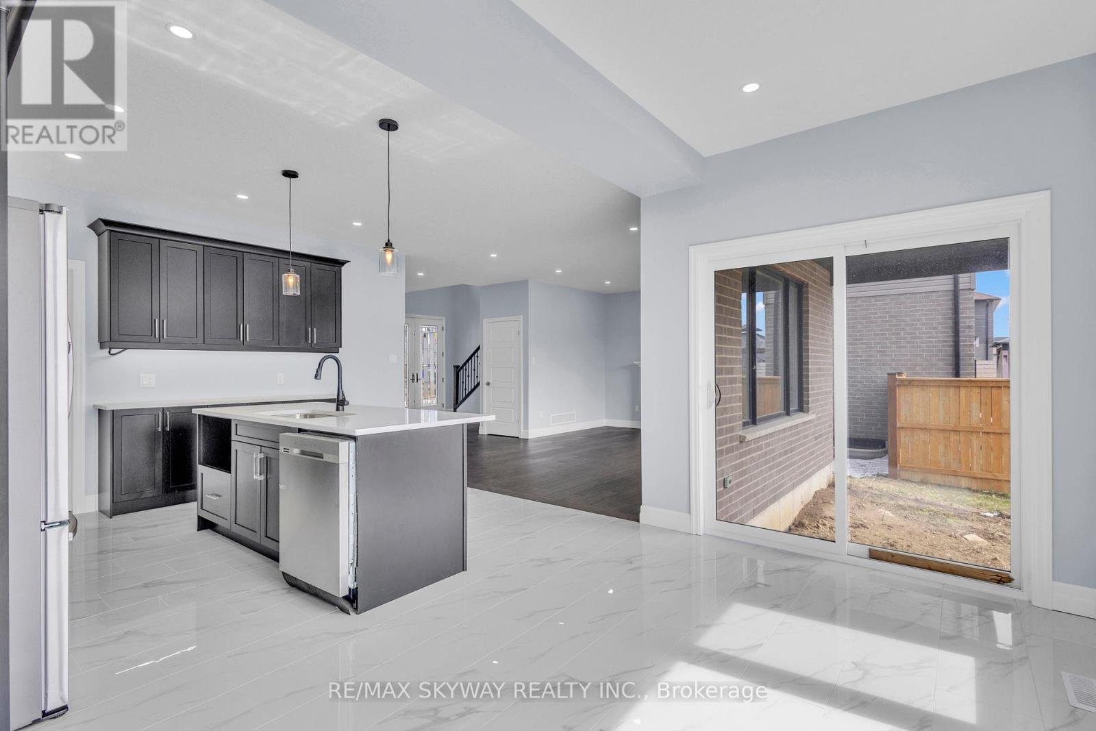 176 Foxborough Place, Thames Centre, Ontario  N0M 2P0 - Photo 37 - X13105462
