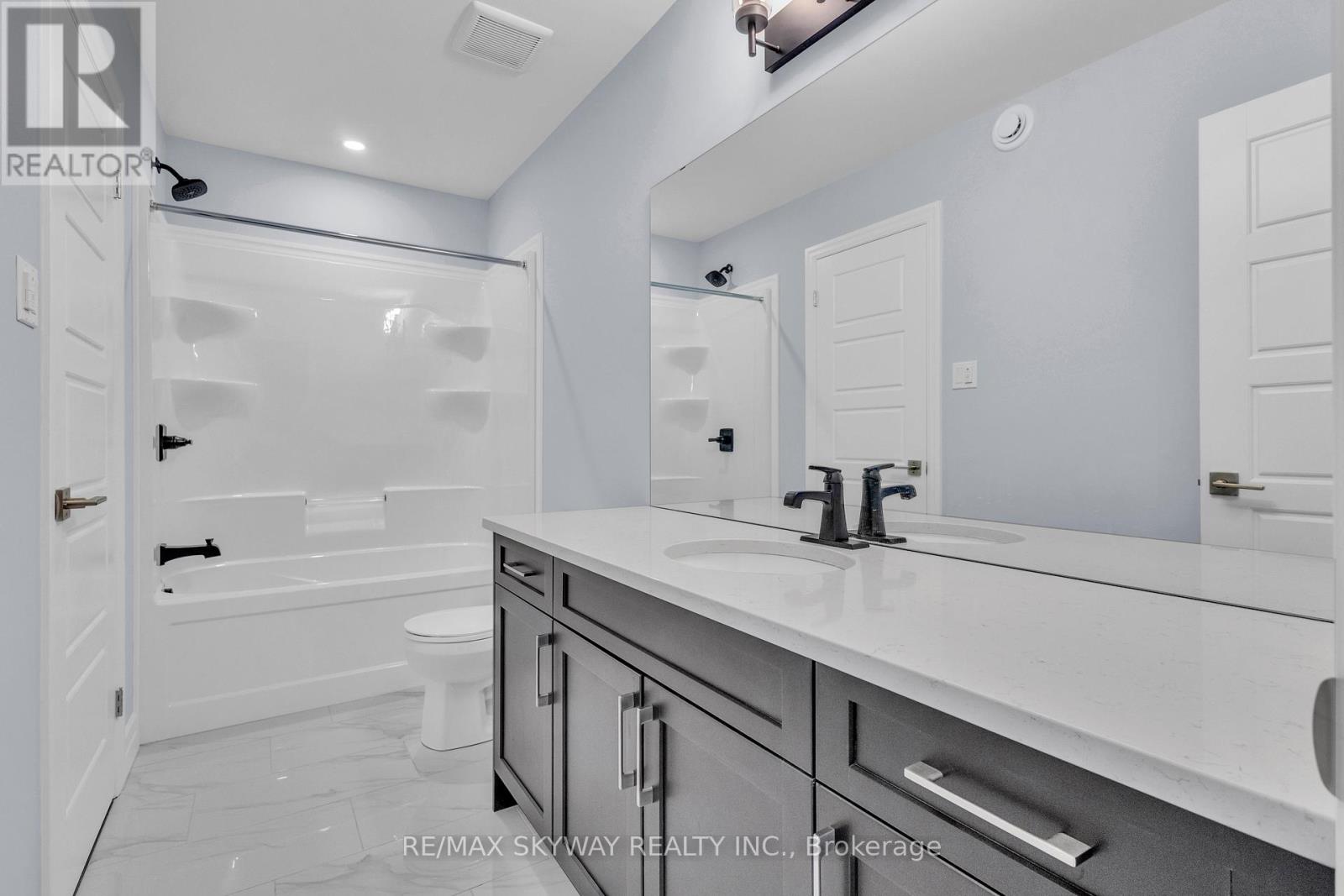 176 Foxborough Place, Thames Centre, Ontario  N0M 2P0 - Photo 46 - X13105462