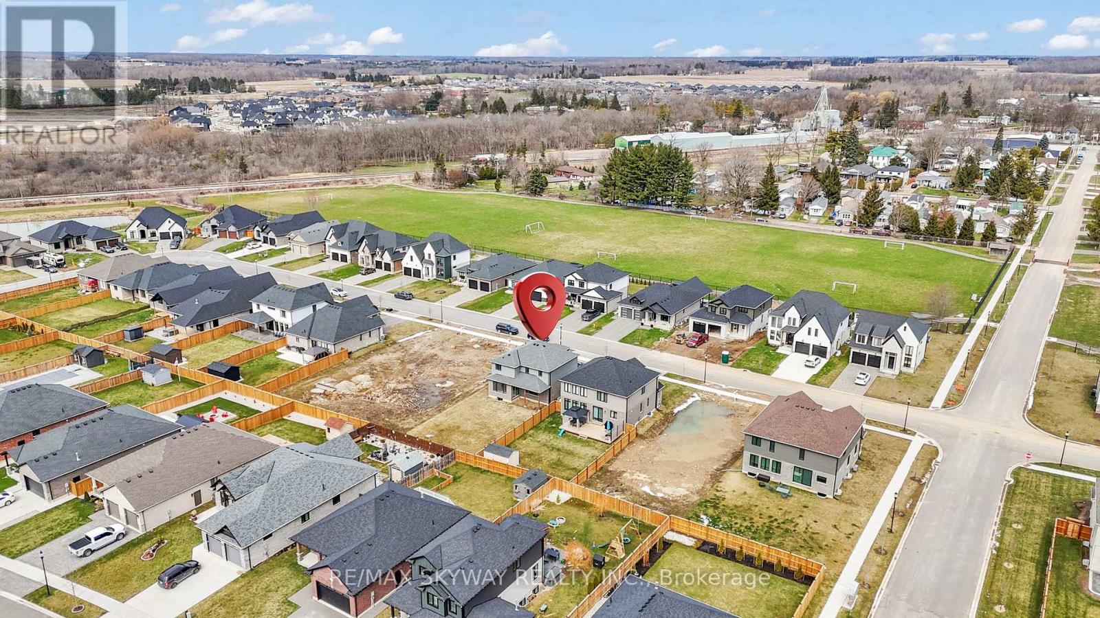 176 Foxborough Place, Thames Centre, Ontario  N0M 2P0 - Photo 5 - X13105462
