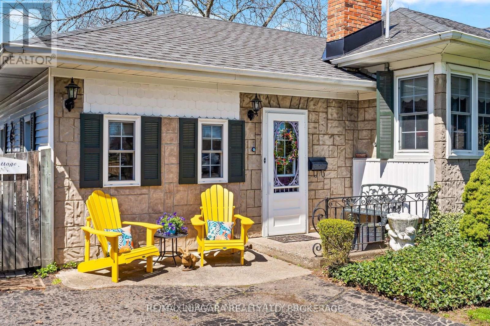 Main - 39 Maplewood Drive, St. Catharines, Ontario  L2M 3P1 - Photo 4 - X13105530
