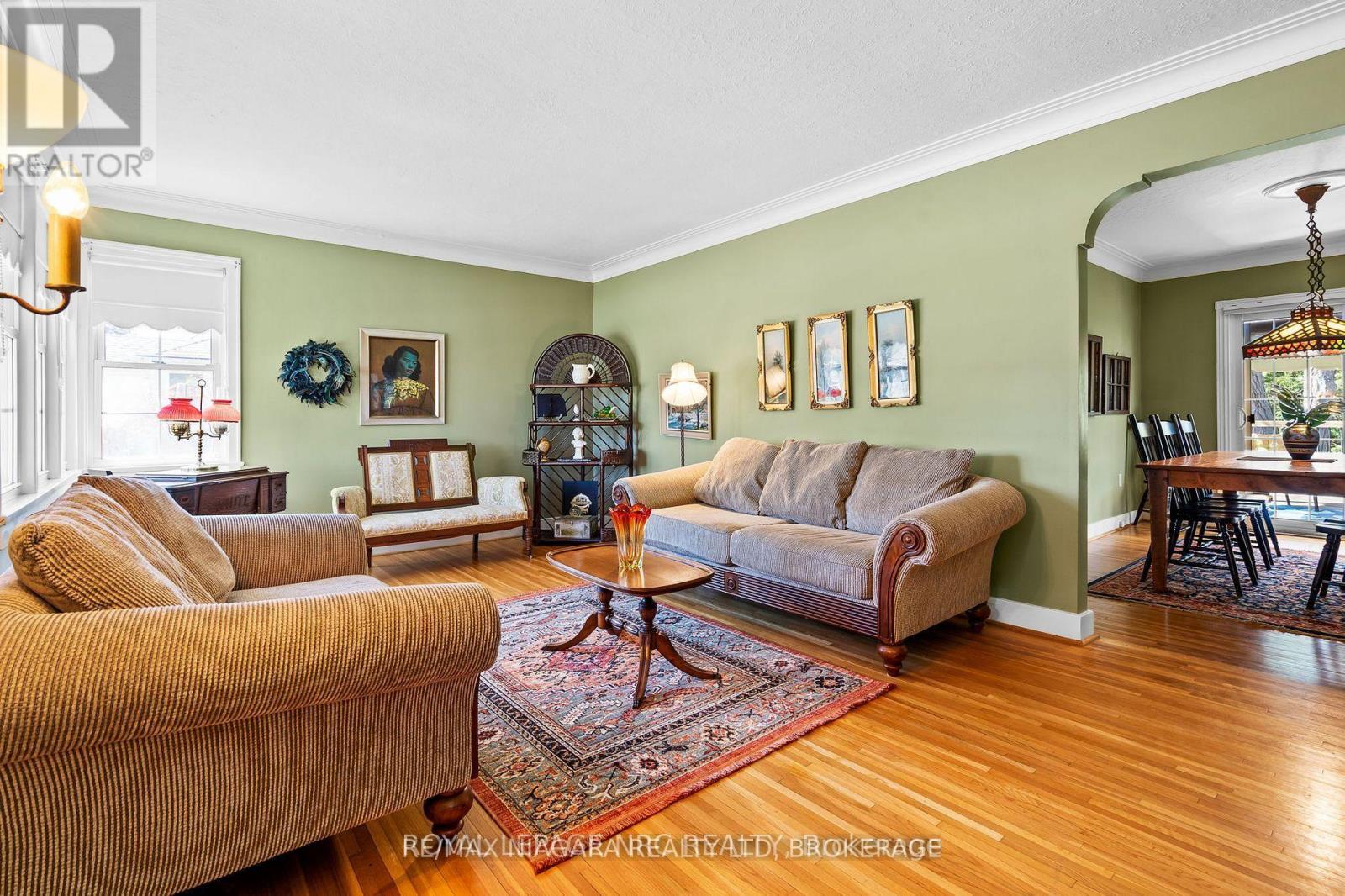 Main - 39 Maplewood Drive, St. Catharines, Ontario  L2M 3P1 - Photo 5 - X13105530