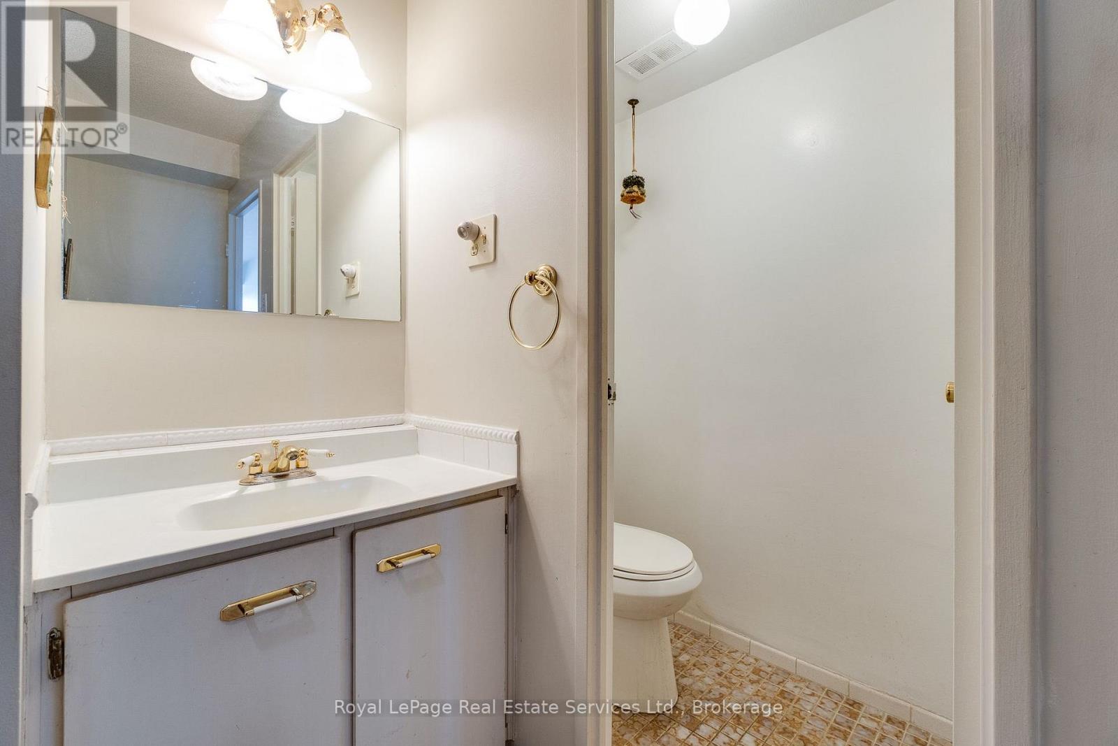 2004 - 1359 White Oaks Boulevard, Oakville, Ontario  L6H 2R8 - Photo 17 - W13105604