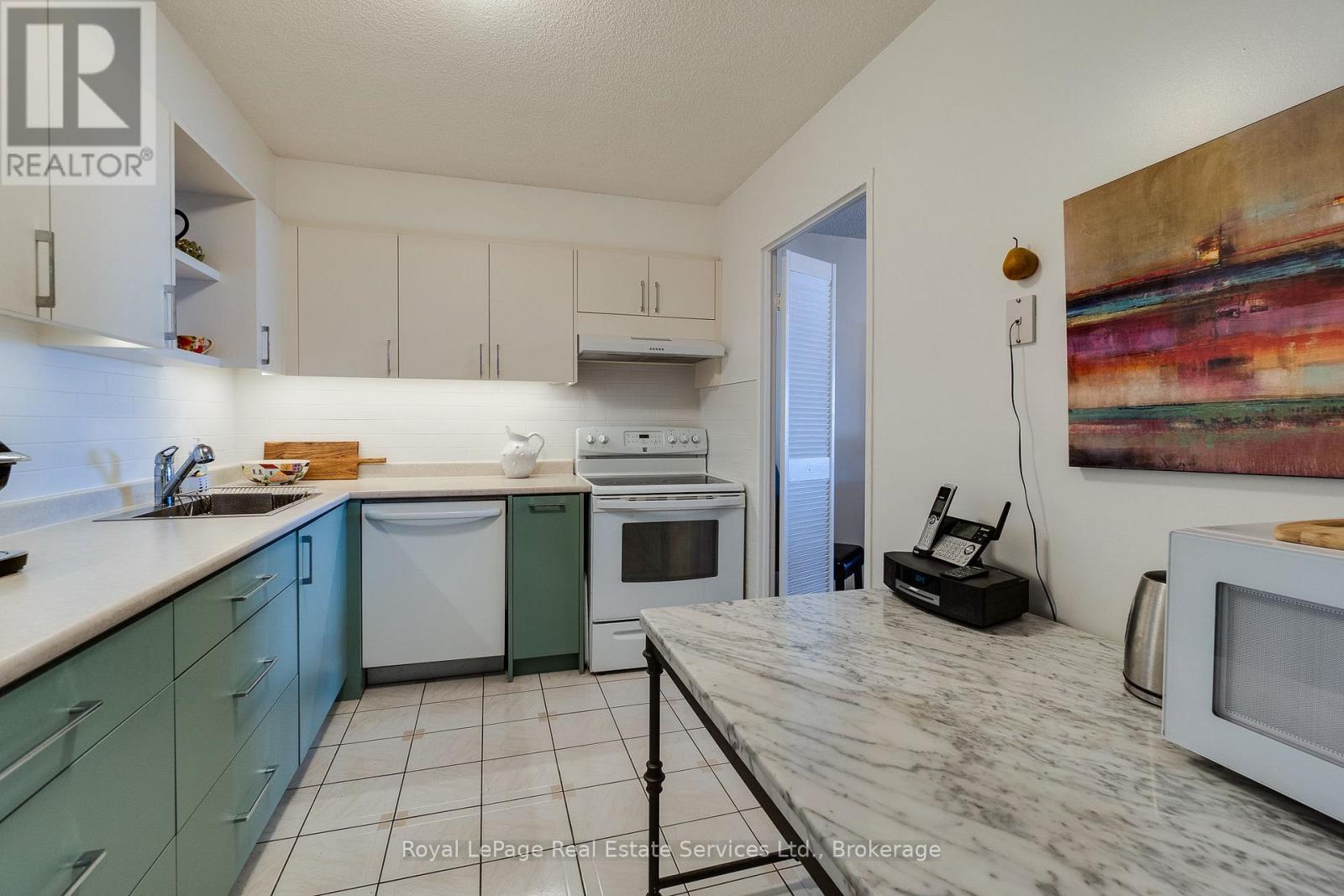 2004 - 1359 White Oaks Boulevard, Oakville, Ontario  L6H 2R8 - Photo 7 - W13105604