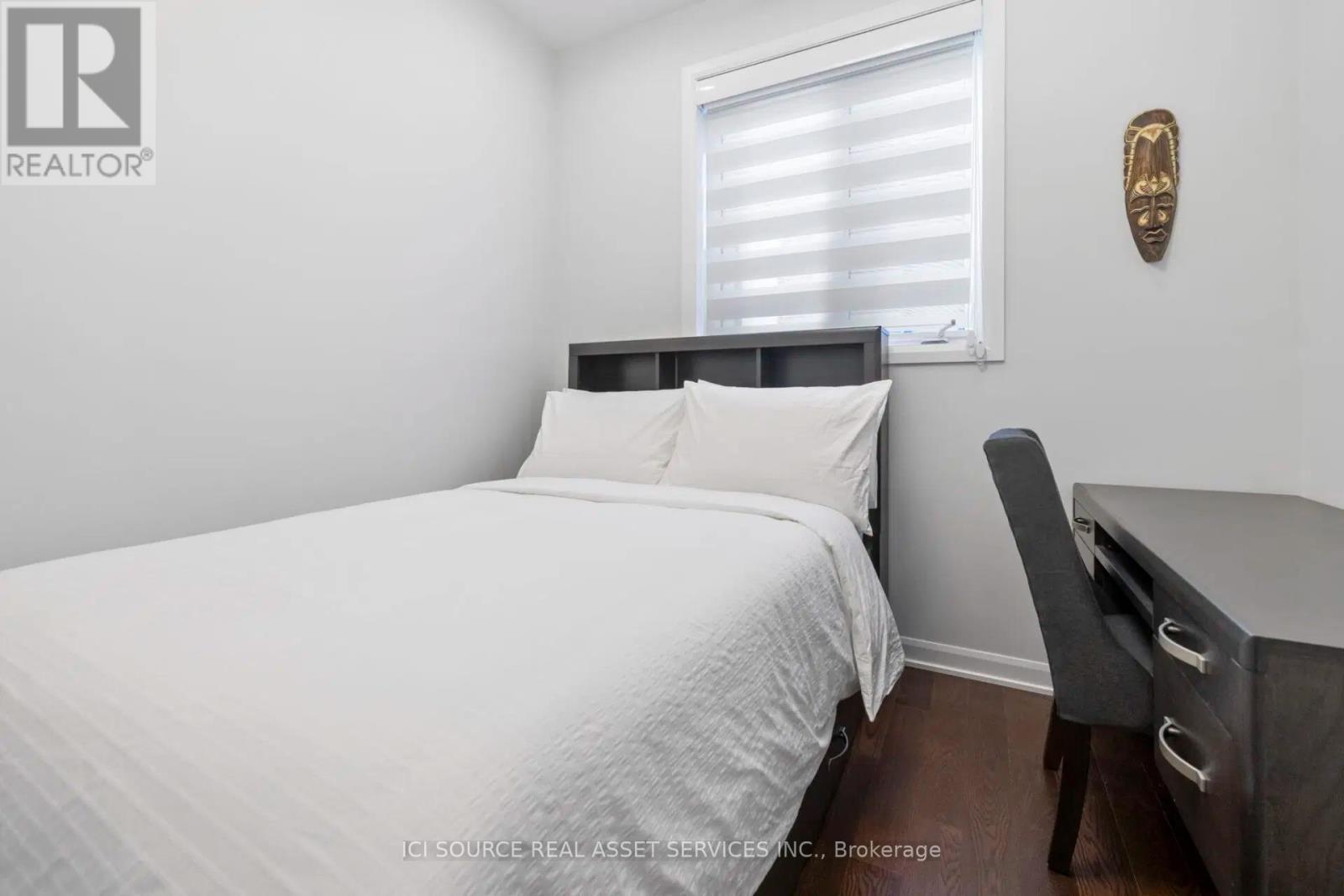 Upper - 733 Coast Circle, Ottawa, Ontario  K4M 0J4 - Photo 12 - X12626598