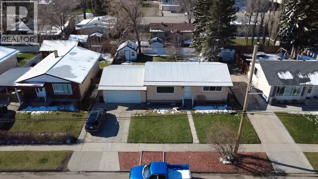 438 Charlotte Street, Pincher Creek, Alberta  T0K 1W0 - Photo 3 - A2309338