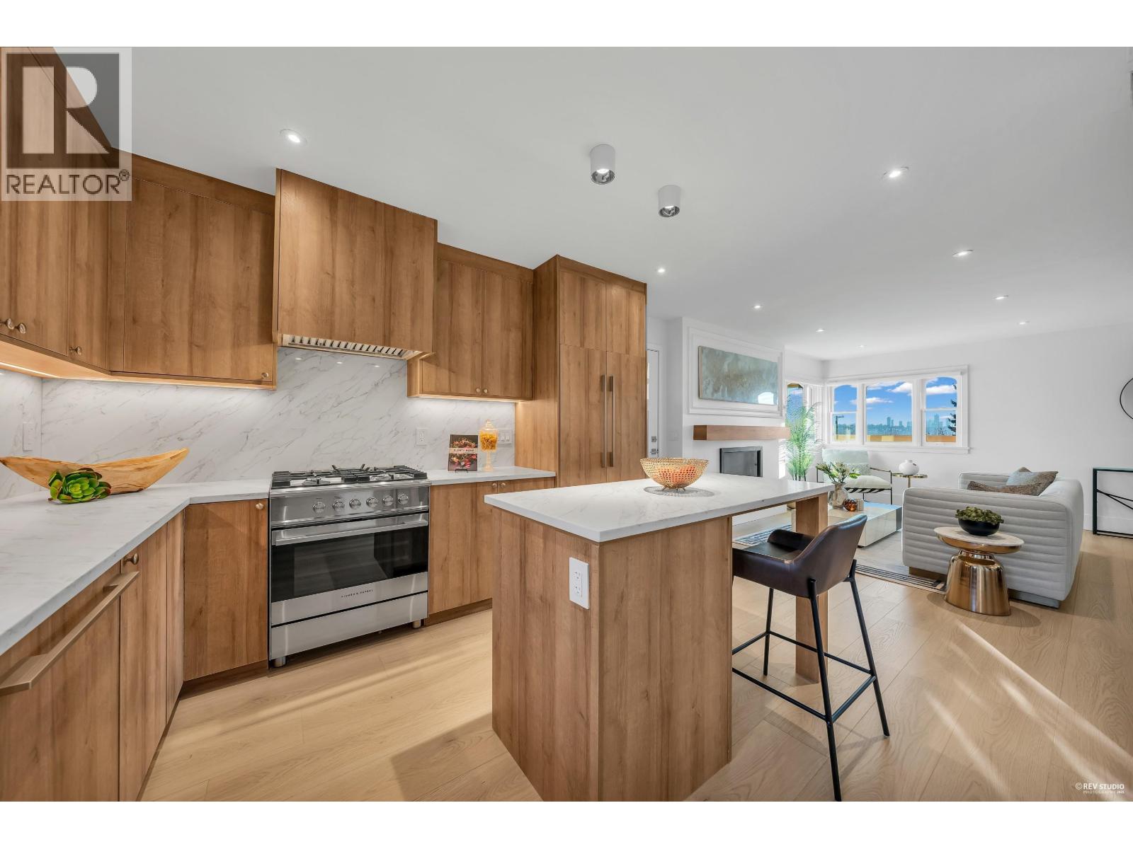 103 1125 Cartier Avenue, Coquitlam, British Columbia  V3K 2C1 - Photo 8 - R3105478