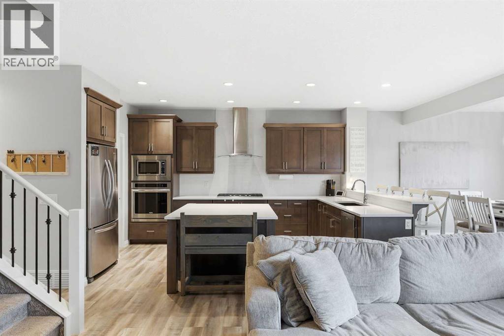 10 Riviera Place, Cochrane, Alberta  T4C 0V4 - Photo 4 - A2291810