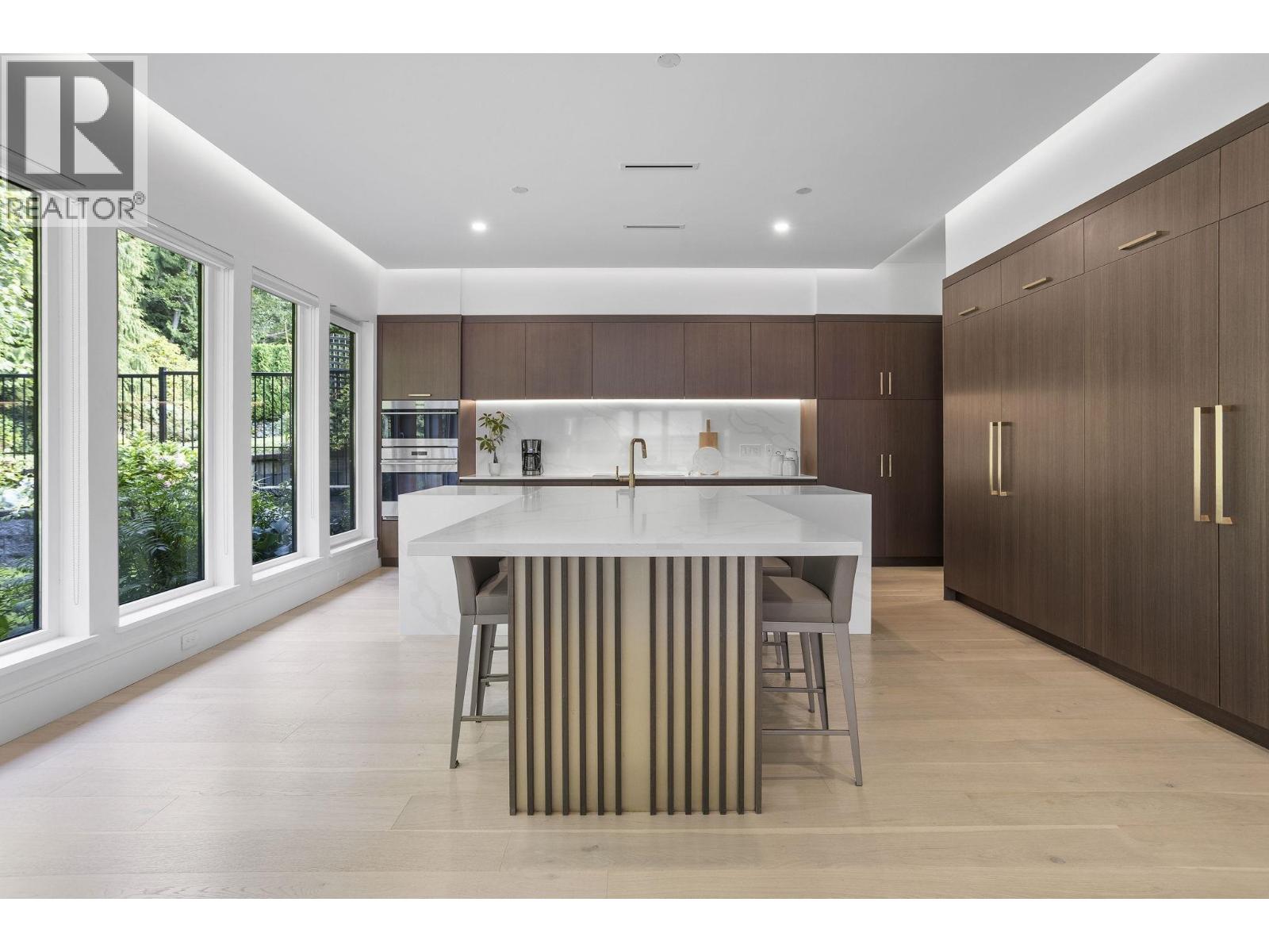 5197 Sonora Drive, North Vancouver, British Columbia  V7R 3V7 - Photo 11 - R3121478