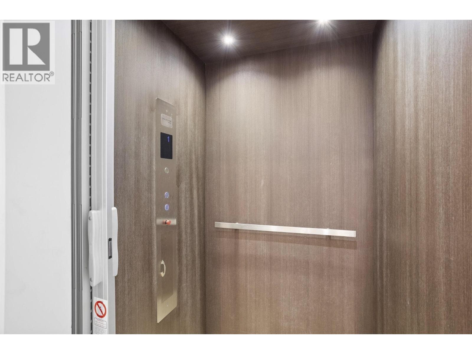 5197 Sonora Drive, North Vancouver, British Columbia  V7R 3V7 - Photo 6 - R3121478
