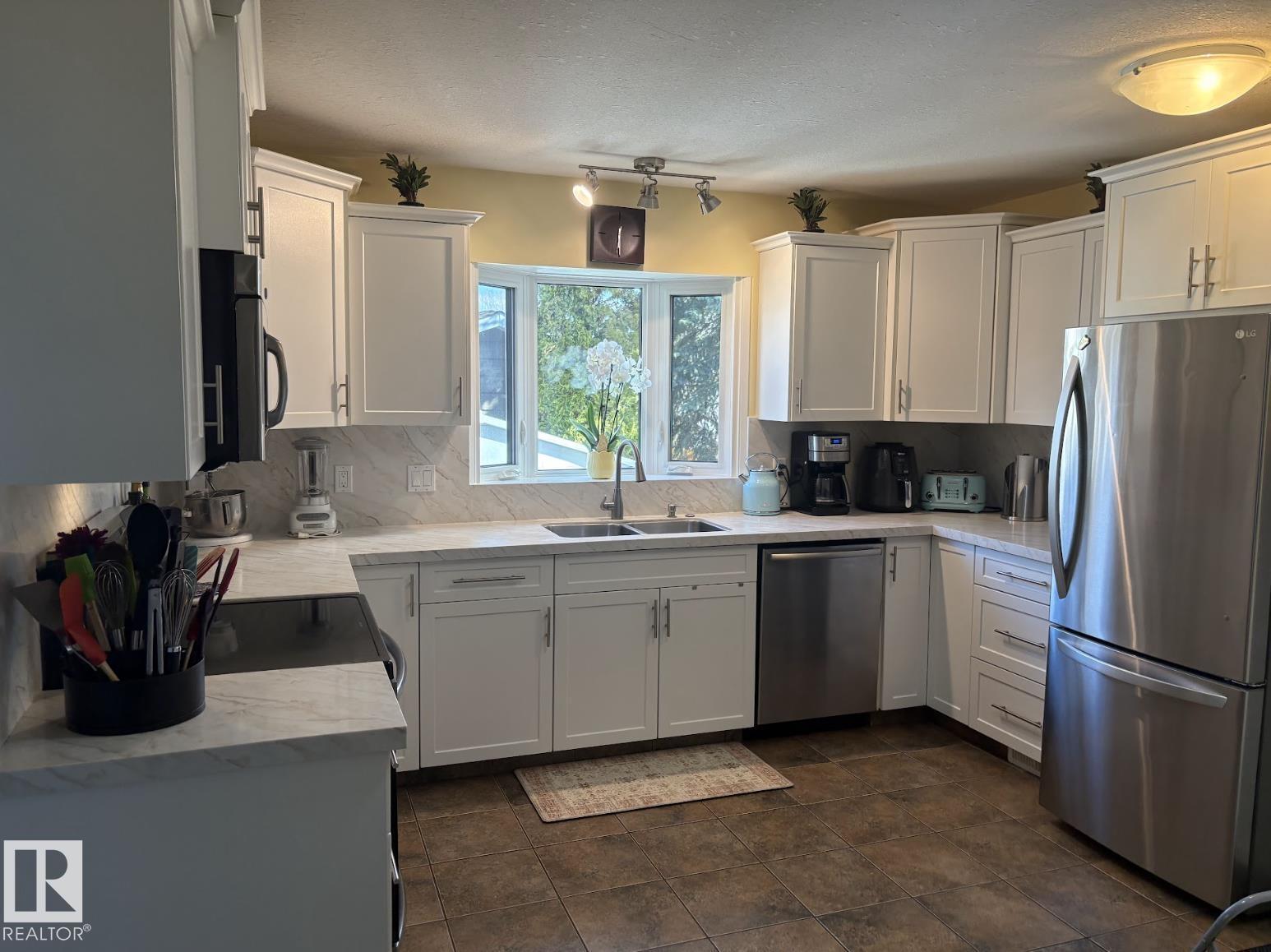 4209 63 St, Camrose, Alberta  T4V 2W3 - Photo 2 - E4486705