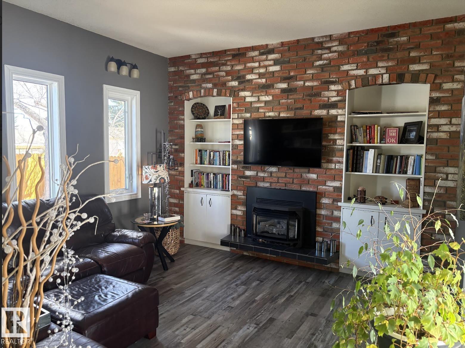 4209 63 St, Camrose, Alberta  T4V 2W3 - Photo 5 - E4486705