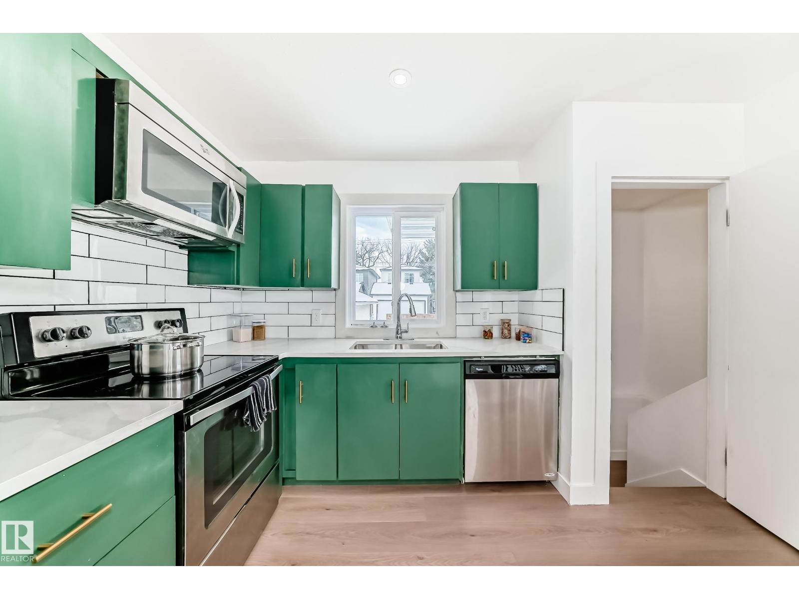 8712 89 Av Nw, Edmonton, Alberta  T6C 1N7 - Photo 6 - E4486707