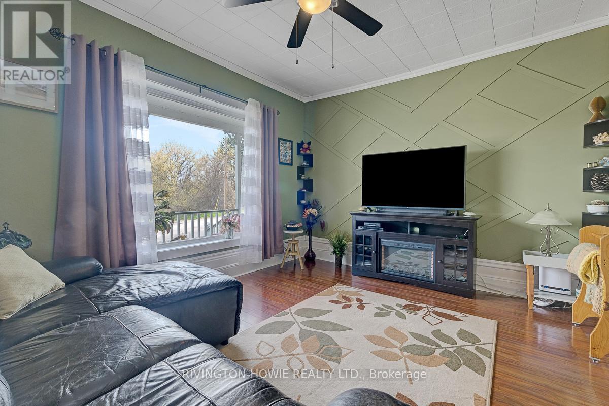 260 Wellington Street, Bonnechere Valley, Ontario  K0J 1T0 - Photo 11 - X13105538