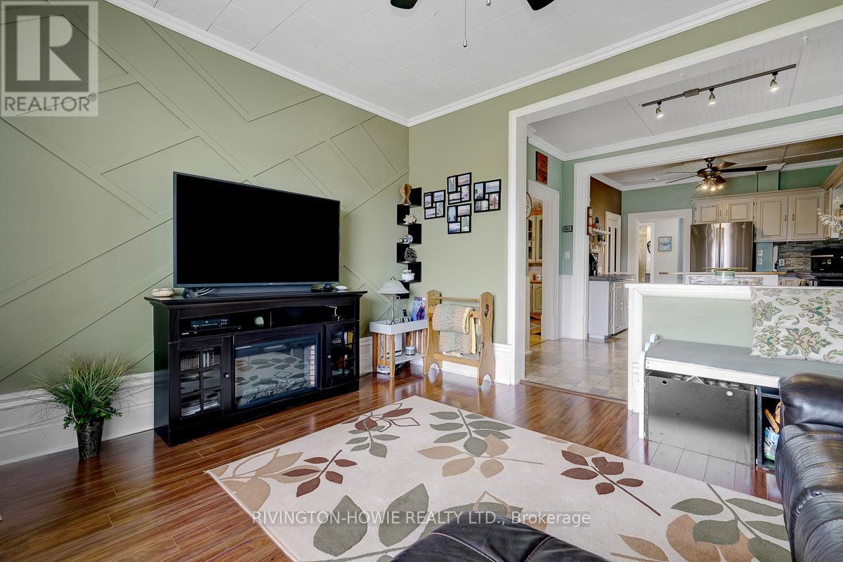 260 Wellington Street, Bonnechere Valley, Ontario  K0J 1T0 - Photo 12 - X13105538