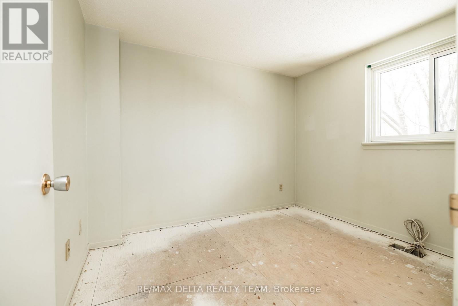 796 Vinette Crescent, Ottawa, Ontario  K1E 1W9 - Photo 14 - X13105570