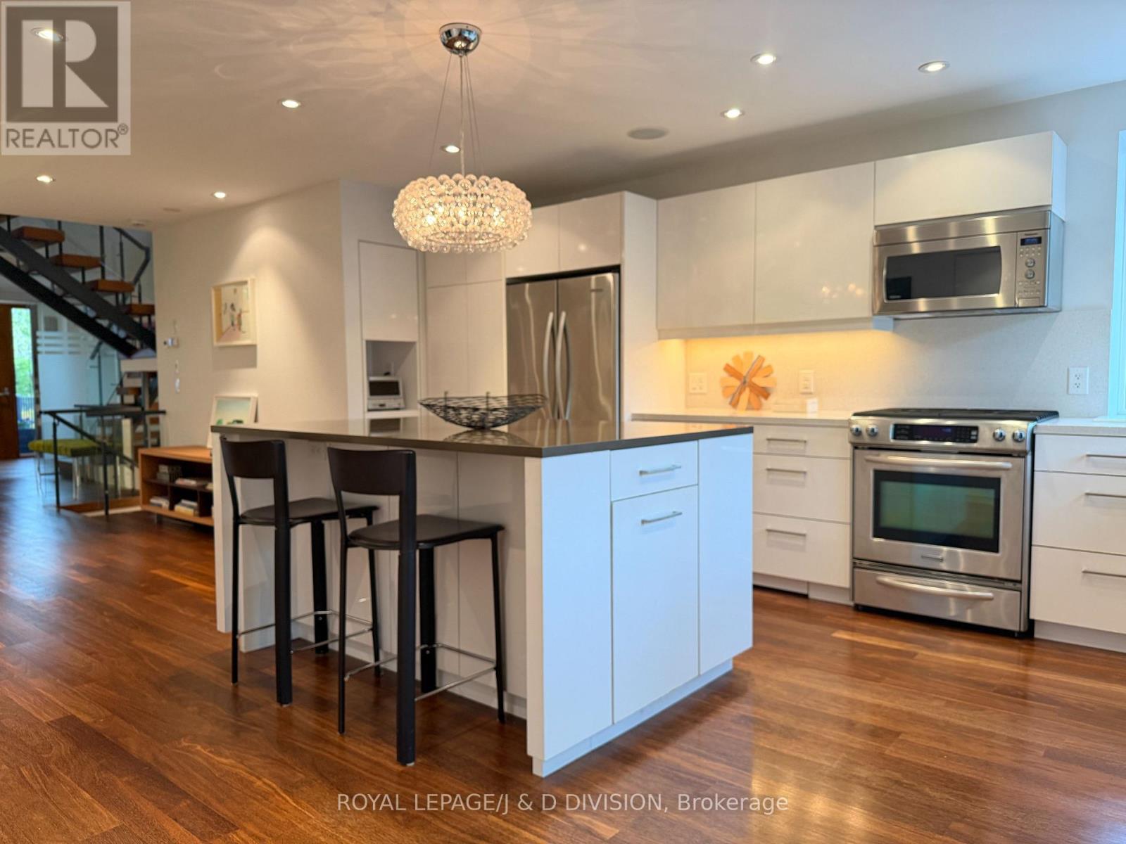 44 Standish Avenue, Toronto, Ontario  M4W 3B1 - Photo 15 - C13069976