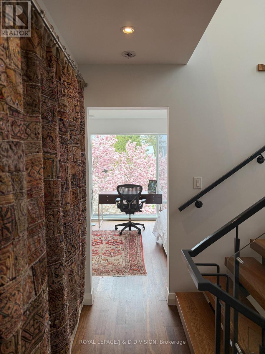 44 Standish Avenue, Toronto, Ontario  M4W 3B1 - Photo 27 - C13069976