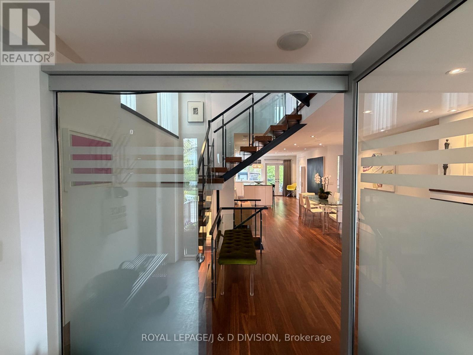 44 Standish Avenue, Toronto, Ontario  M4W 3B1 - Photo 2 - C13069976