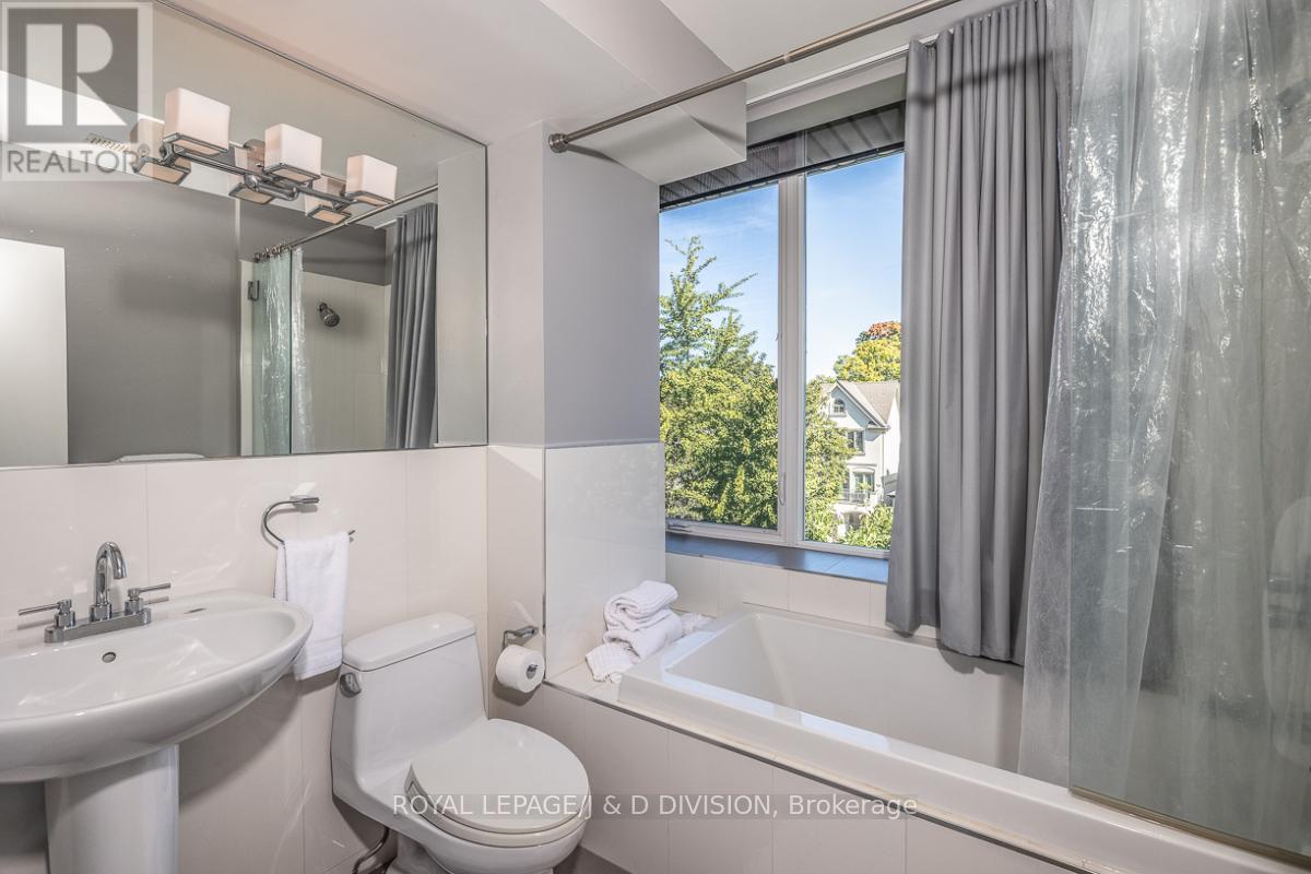 44 Standish Avenue, Toronto, Ontario  M4W 3B1 - Photo 38 - C13069976