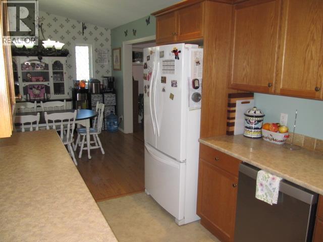 5031 Easzee Drive, 108 Mile Ranch, British Columbia  V0K 2Z0 - Photo 16 - R3121472