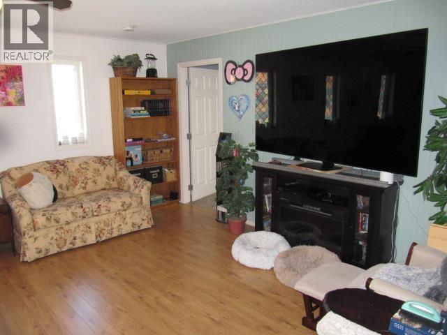 5031 Easzee Drive, 108 Mile Ranch, British Columbia  V0K 2Z0 - Photo 11 - R3121472