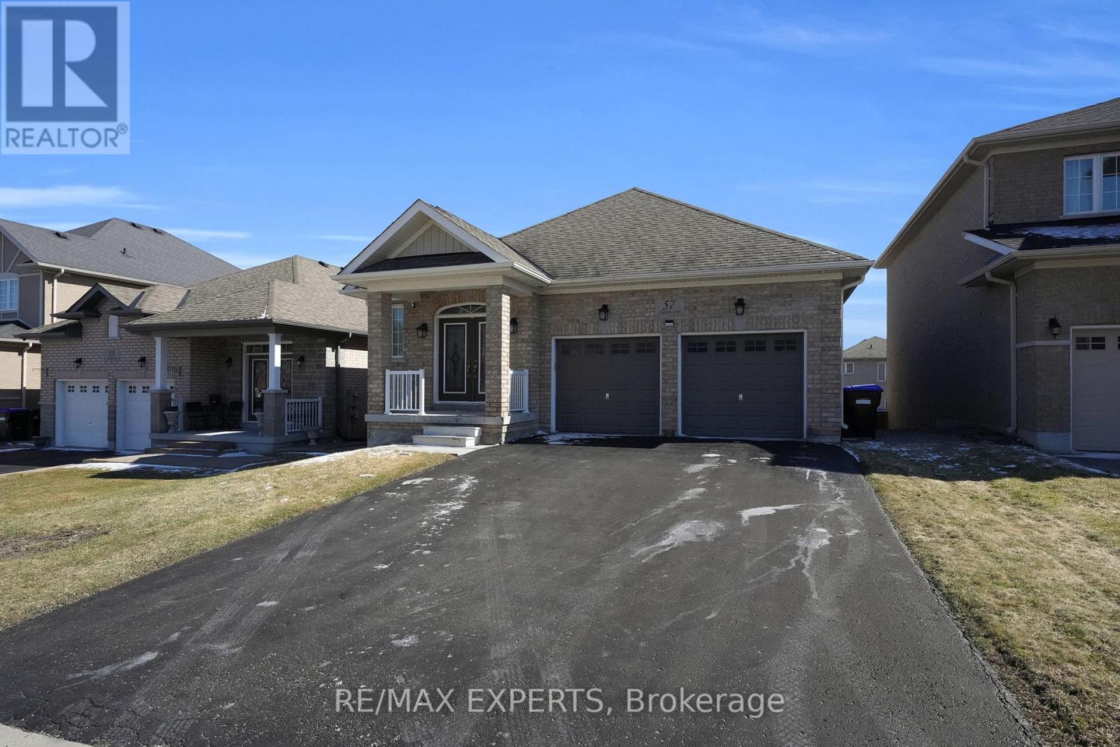 57 Hopkins Crescent N, Bradford West Gwillimbury (Bradford), Ontario  L3Z 0R7 - Photo 1 - N13105536