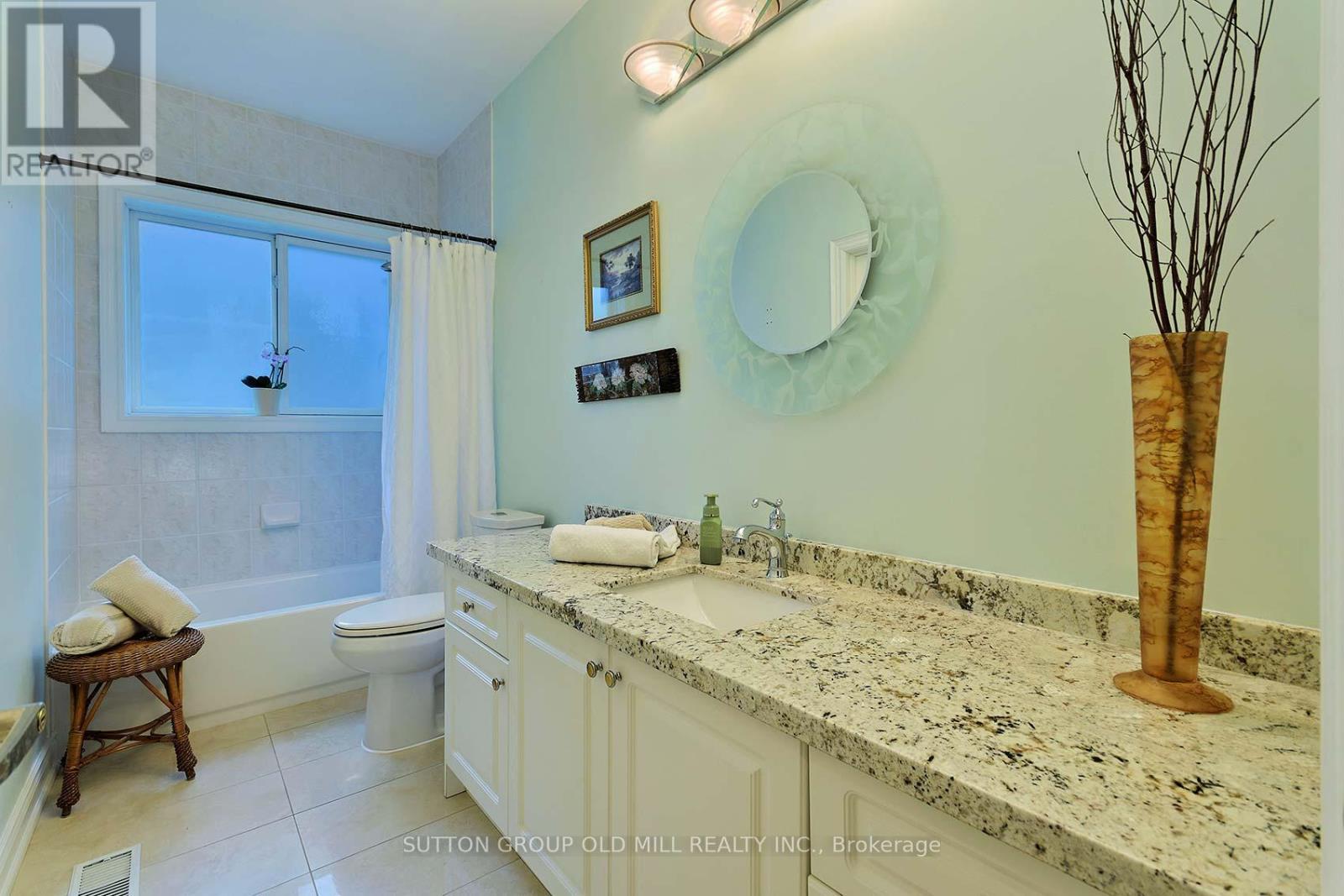 128 Carmela Avenue, Richmond Hill, Ontario  L4E 2V6 - Photo 18 - N13105580
