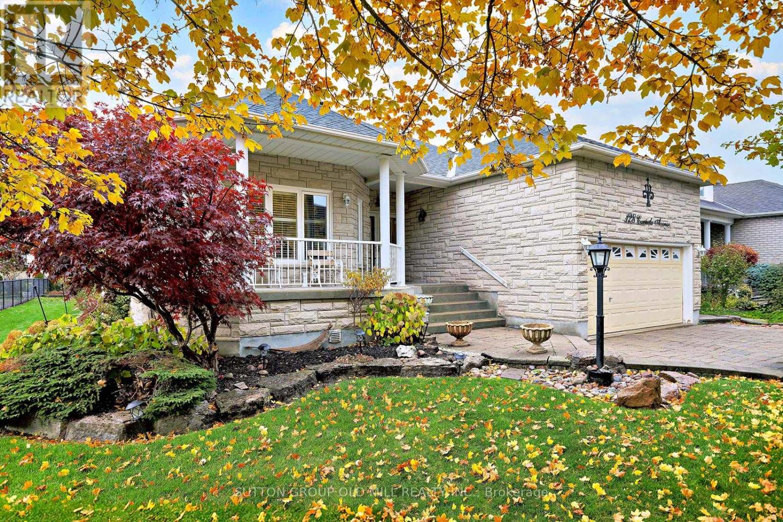 128 Carmela Avenue, Richmond Hill, Ontario  L4E 2V6 - Photo 2 - N13105580