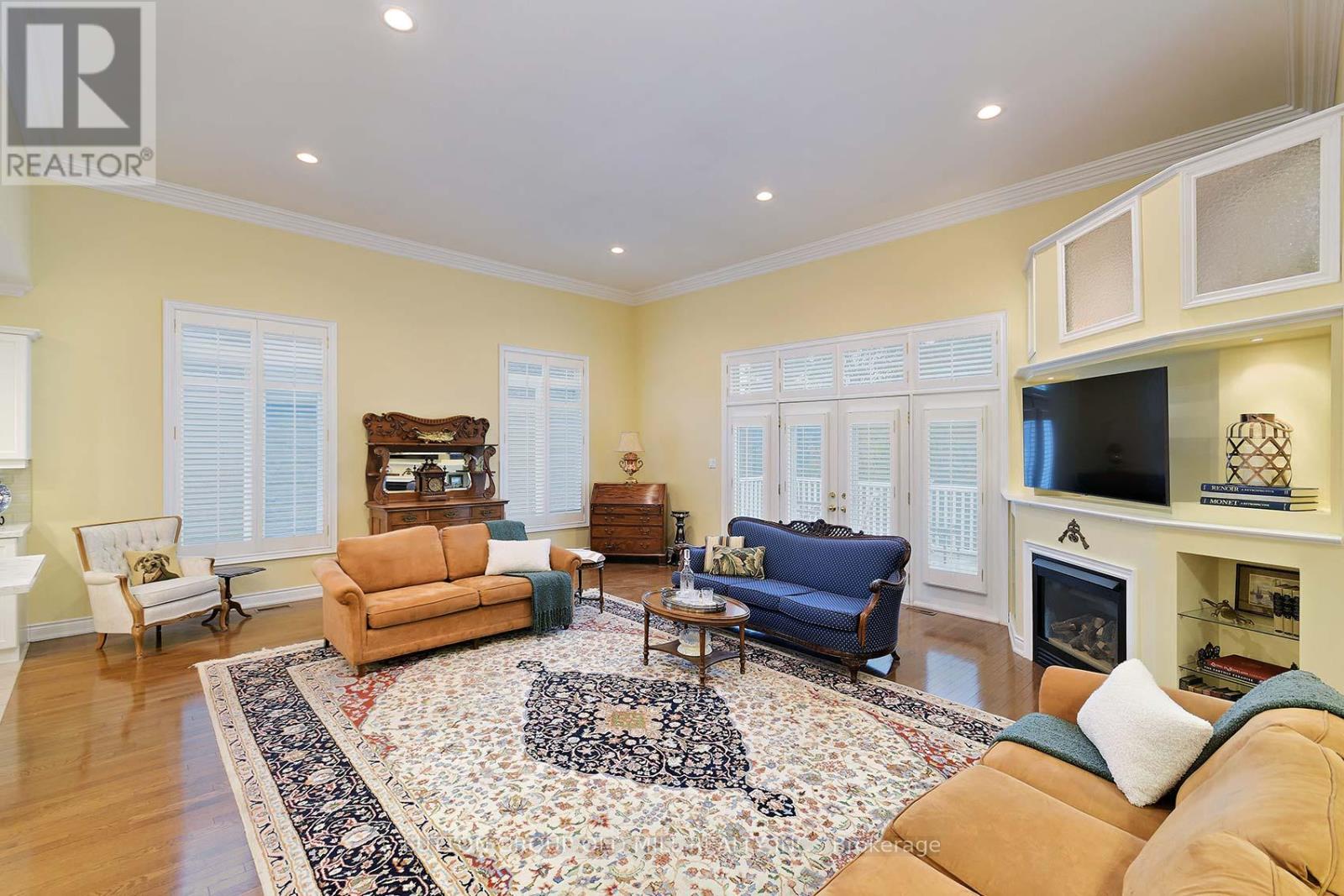 128 Carmela Avenue, Richmond Hill, Ontario  L4E 2V6 - Photo 5 - N13105580