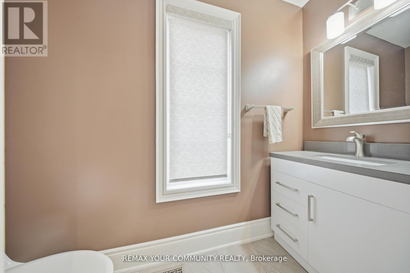 68 Goyo Gate, Vaughan, Ontario  L6A 3T3 - Photo 6 - N13105608