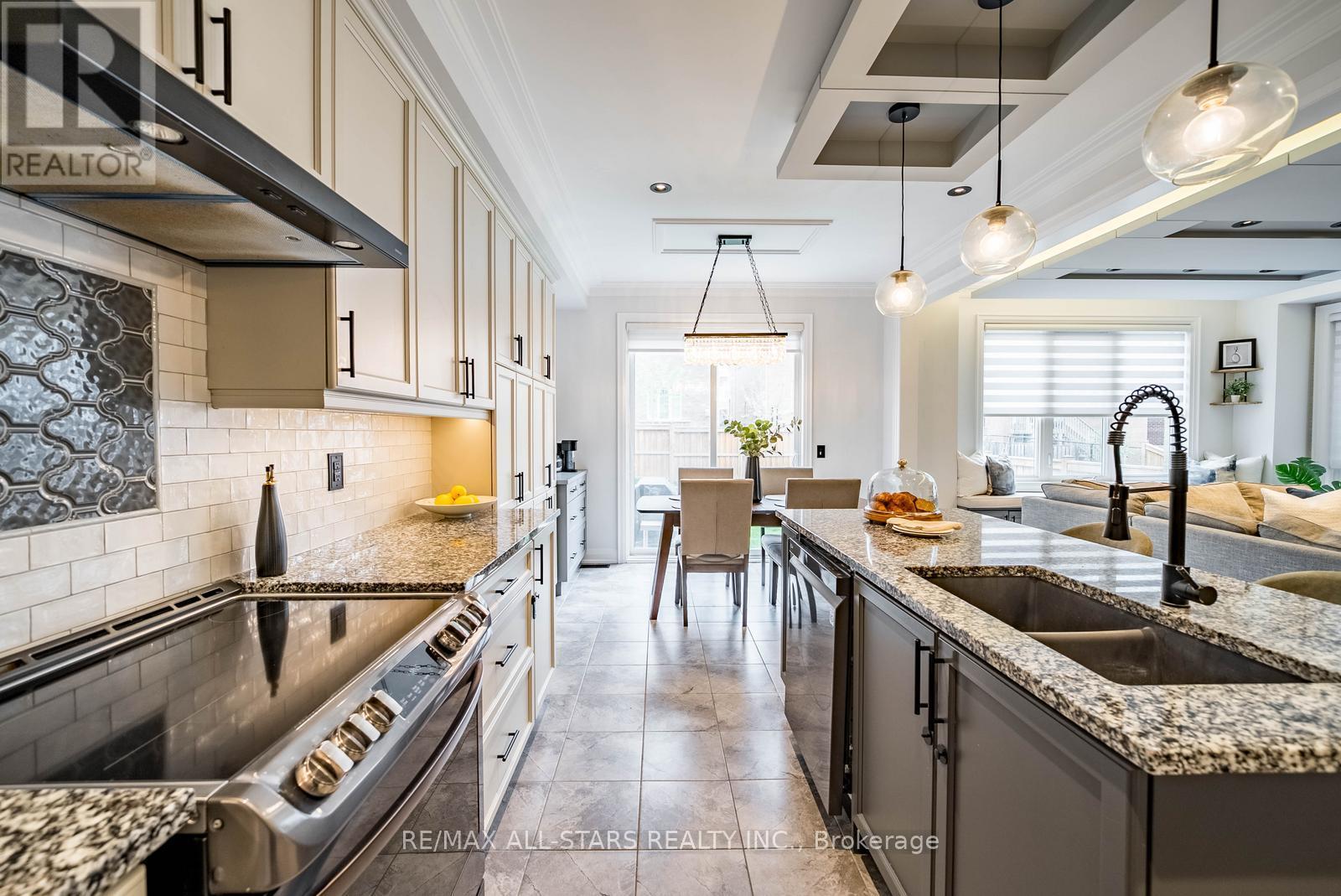 343 Busato Drive, Whitchurch-Stouffville, Ontario  L4A 4V1 - Photo 10 - N13105632