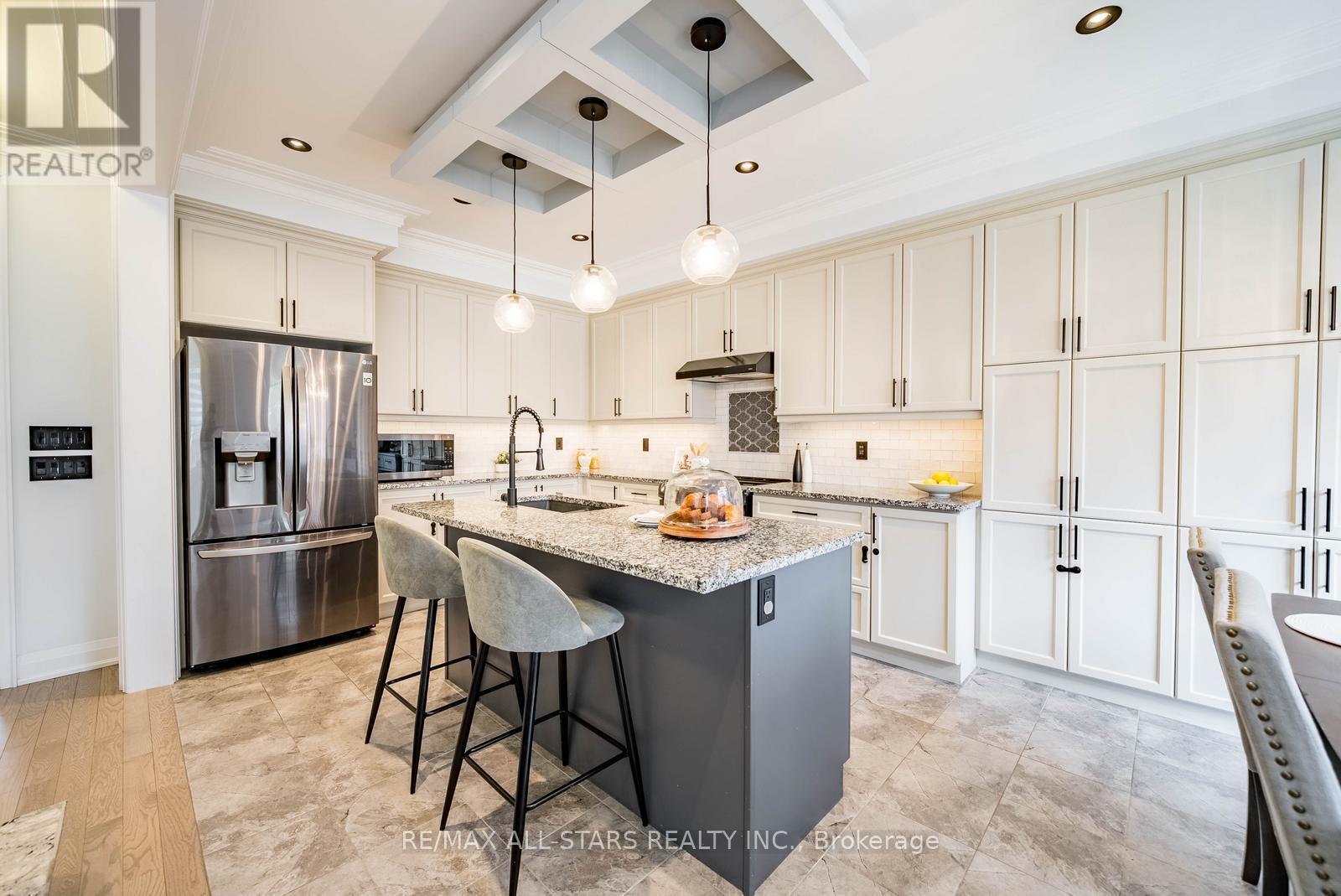 343 Busato Drive, Whitchurch-Stouffville, Ontario  L4A 4V1 - Photo 8 - N13105632