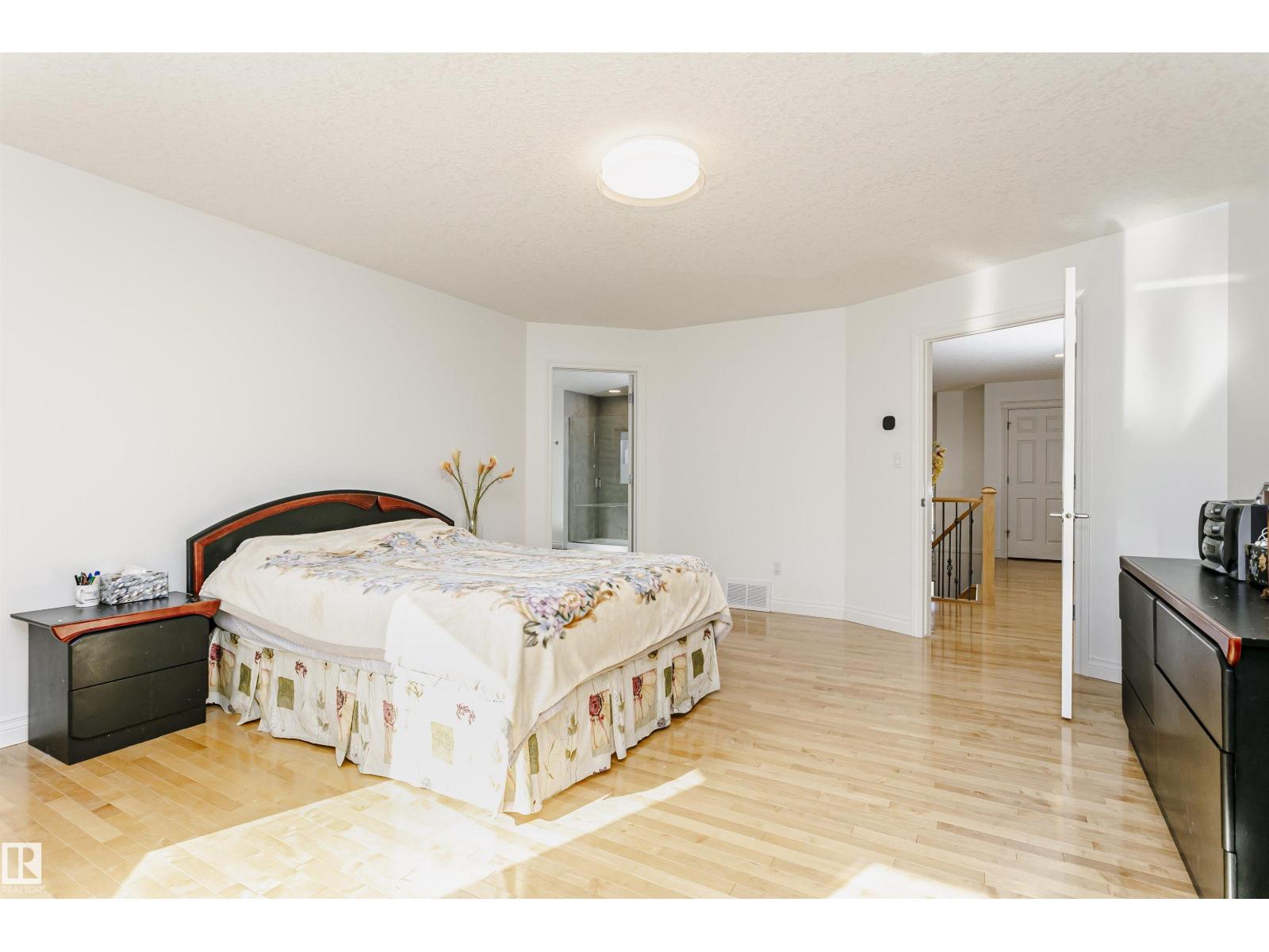 1009 Twin Brooks Co Nw, Edmonton, Alberta  T6J 7G5 - Photo 14 - E4486709