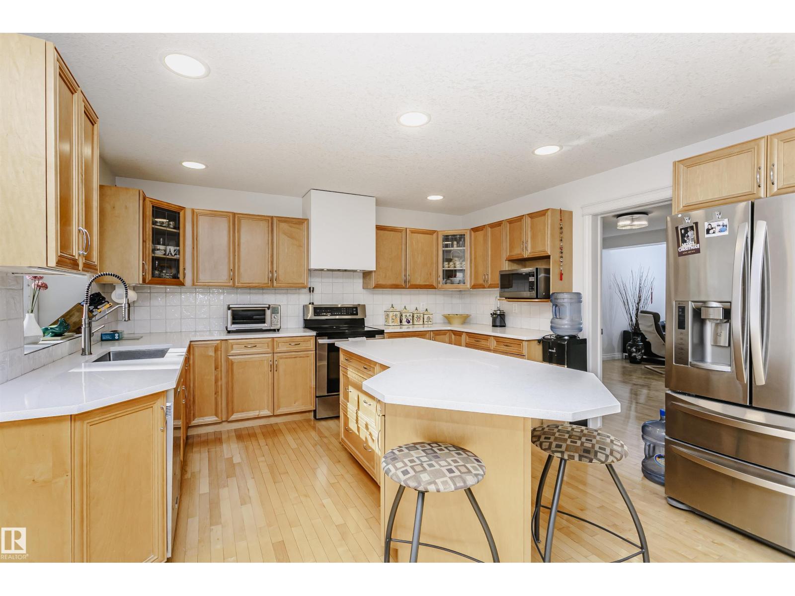 1009 Twin Brooks Co Nw, Edmonton, Alberta  T6J 7G5 - Photo 9 - E4486709