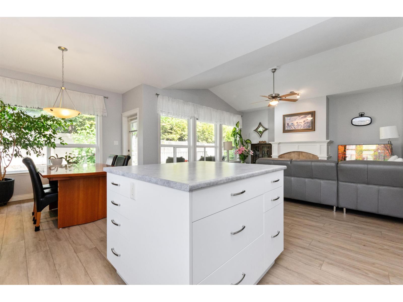 6024 Hunter Creek Crescent, Sardis South, Chilliwack, British Columbia  V2R 0B7 - Photo 12 - R3121511